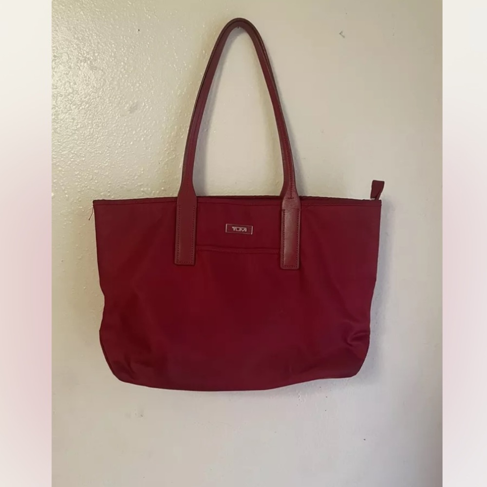 TUMI red q tote voyageur bag nylon leather 15x9x4.5”